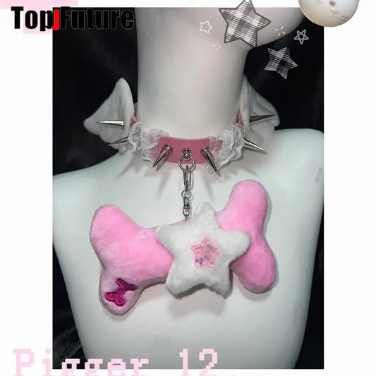Chokery “Kawaii Chaos” – Miękkość z kolcami